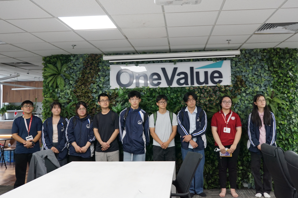 ONE-VALUE chào đón sinh viên Đại học Việt Nhật đến thăm và trải nghiệm môi trường làm việc thực tế