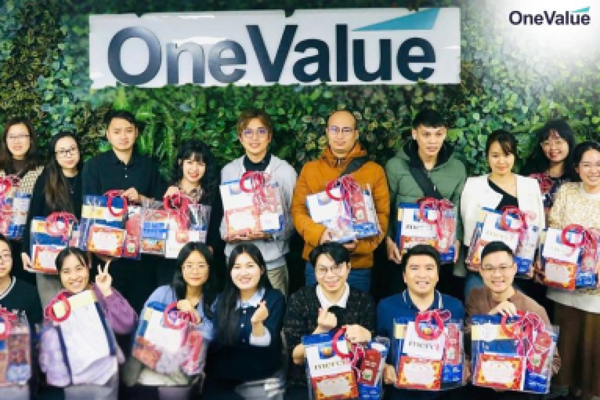 ONE VALUE - Trao gửi yêu thương qua từng giỏ quà Tết